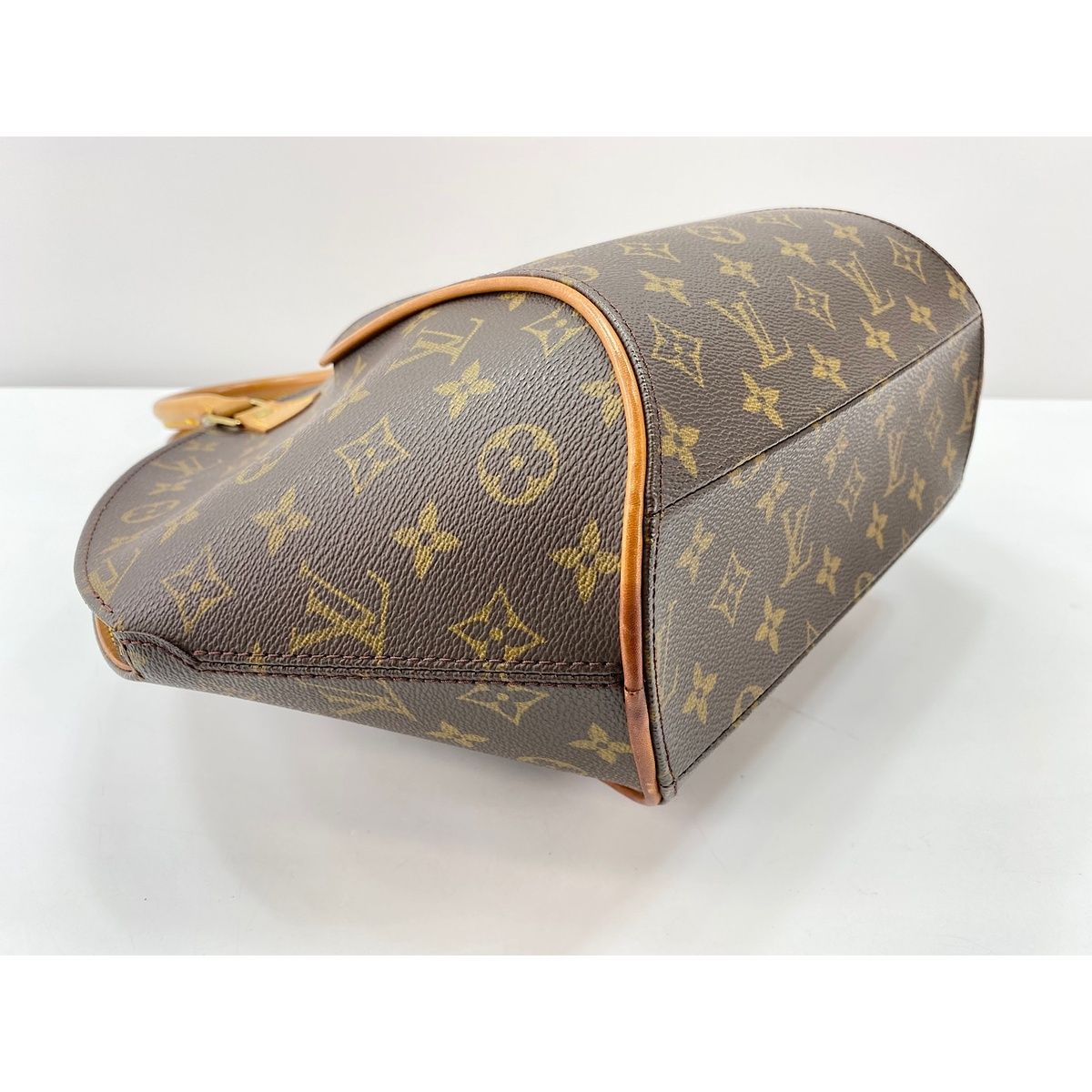 Louis Vuitton Handbag Ellipse MM — view 7