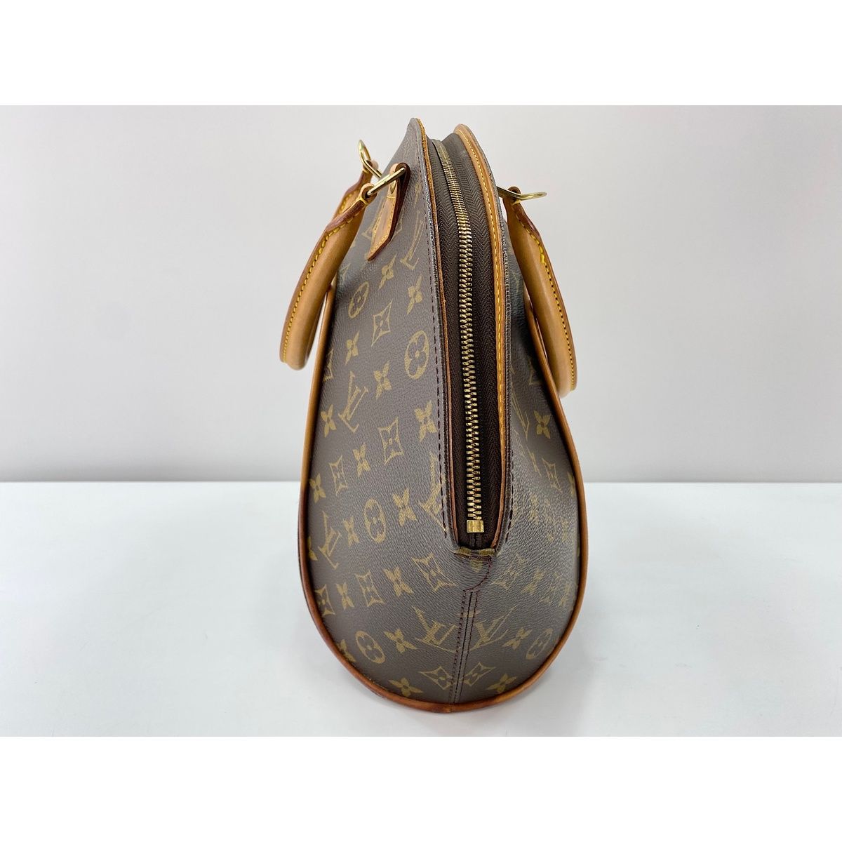 Louis Vuitton Handbag Ellipse MM — view 5