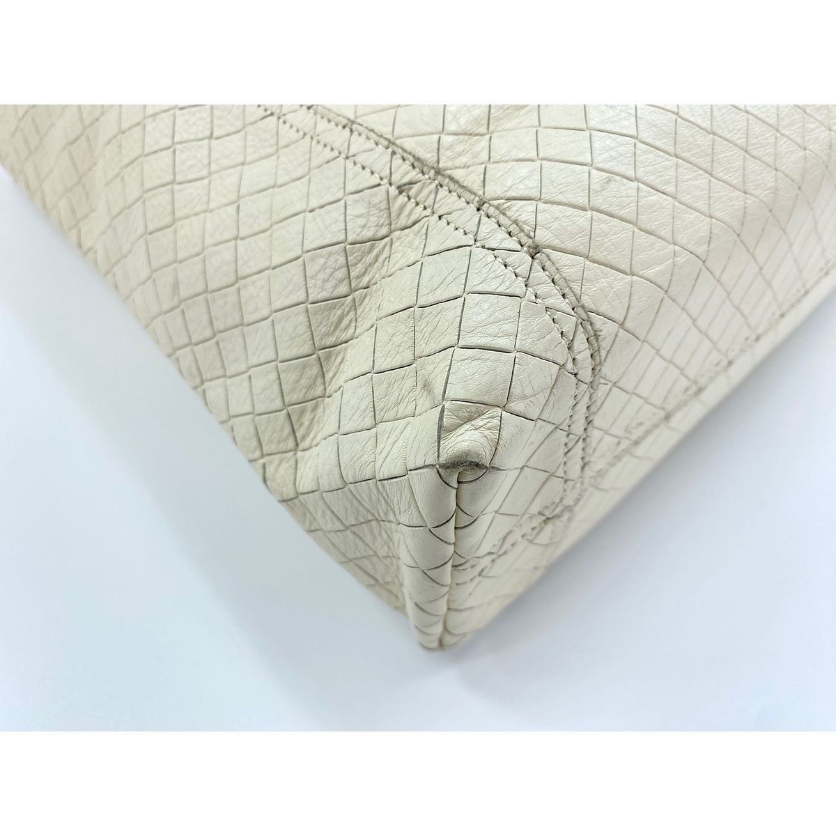 Bottega Veneta Handbag White — view 7