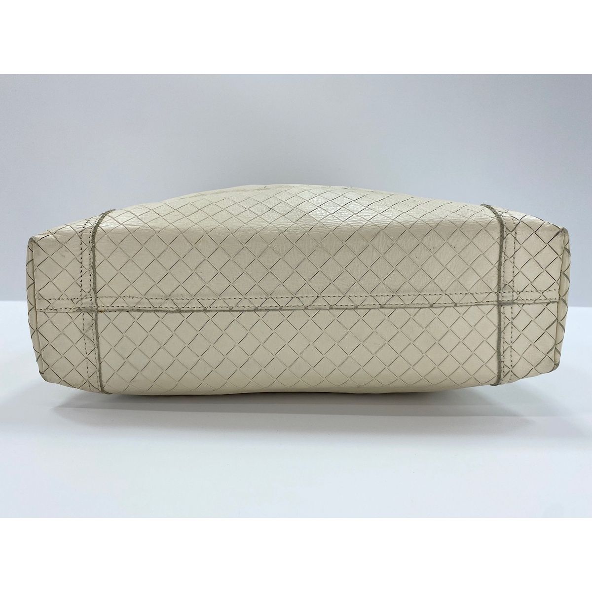 Bottega Veneta Handbag White — view 6