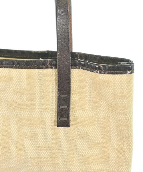 Fendi Shoulder Bag Beige — view 7