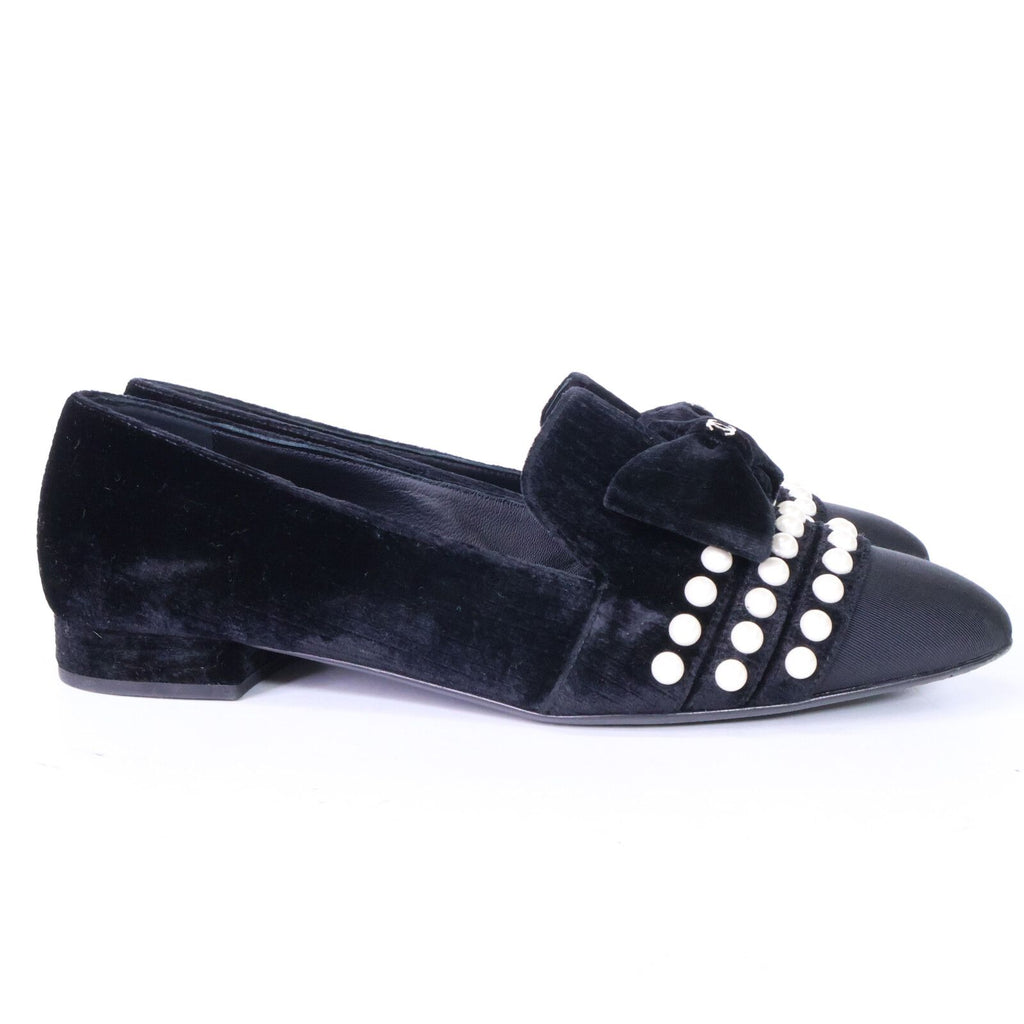 Chanel CC Logo Imitation Pearl Ribbon Velvet Opera Shoes 39 1 2C — view 4