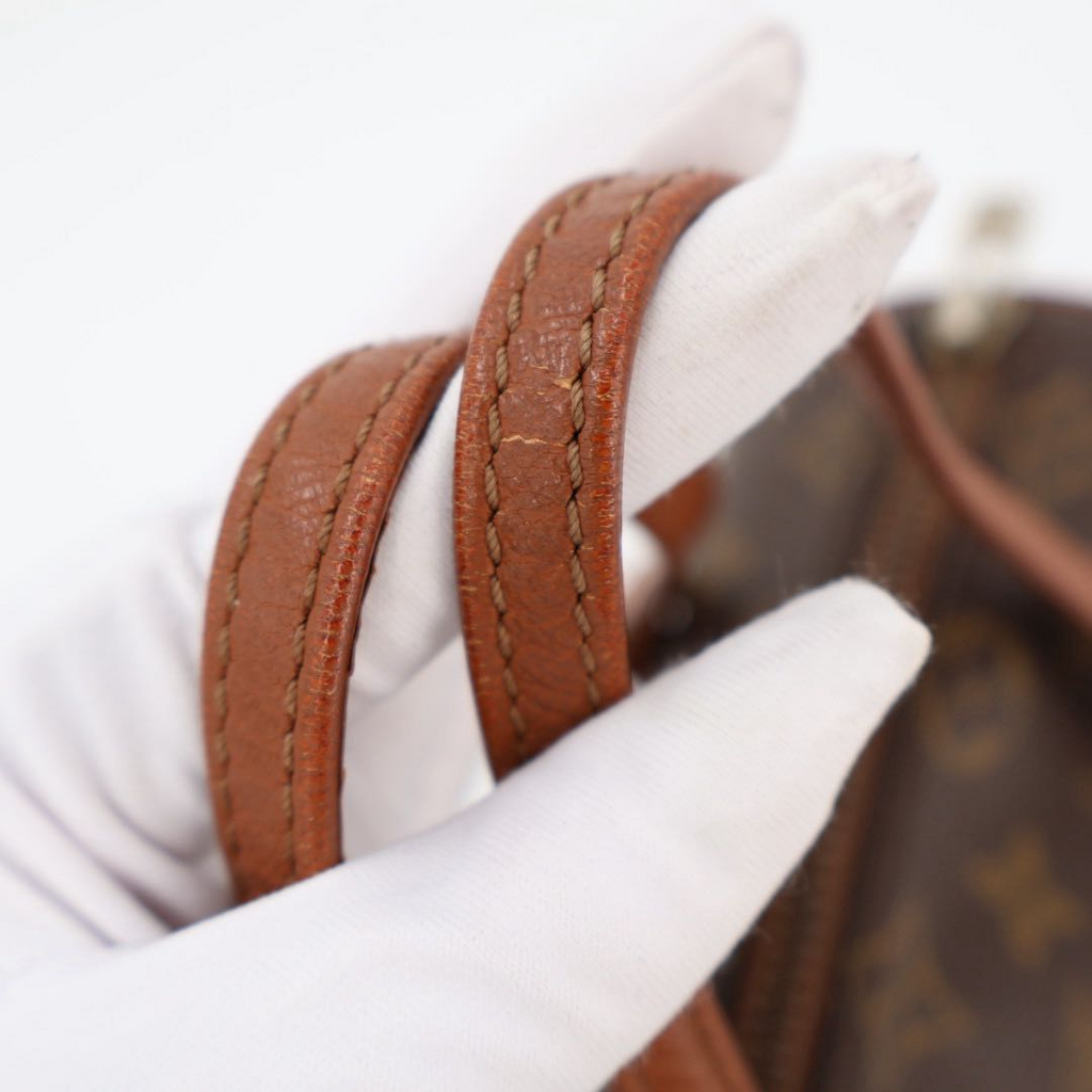 Louis Vuitton Papillon 20 Monogram Vintage Handbag — view 9