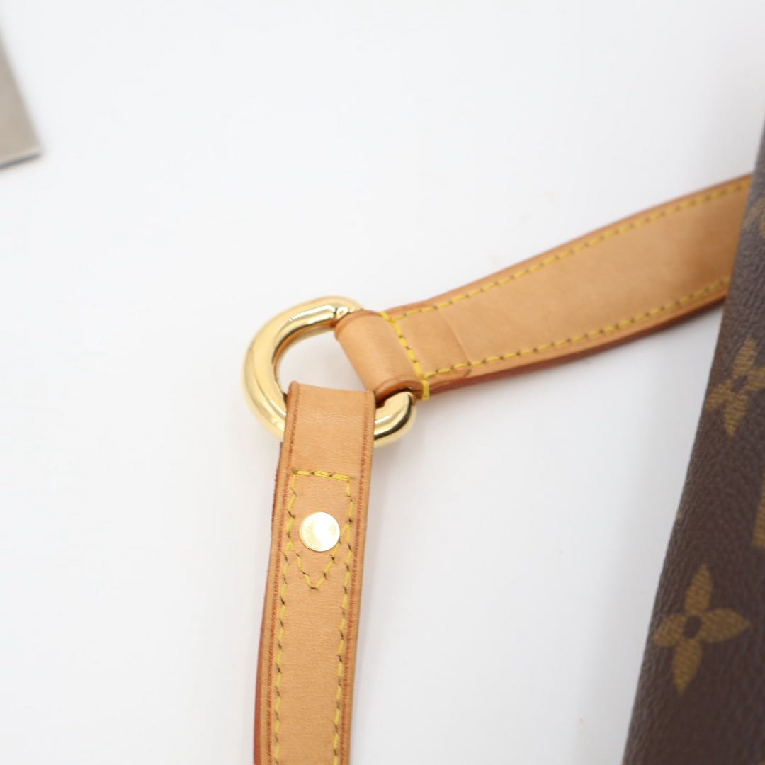 Louis Vuitton Monogram PM Shoulder — view 9