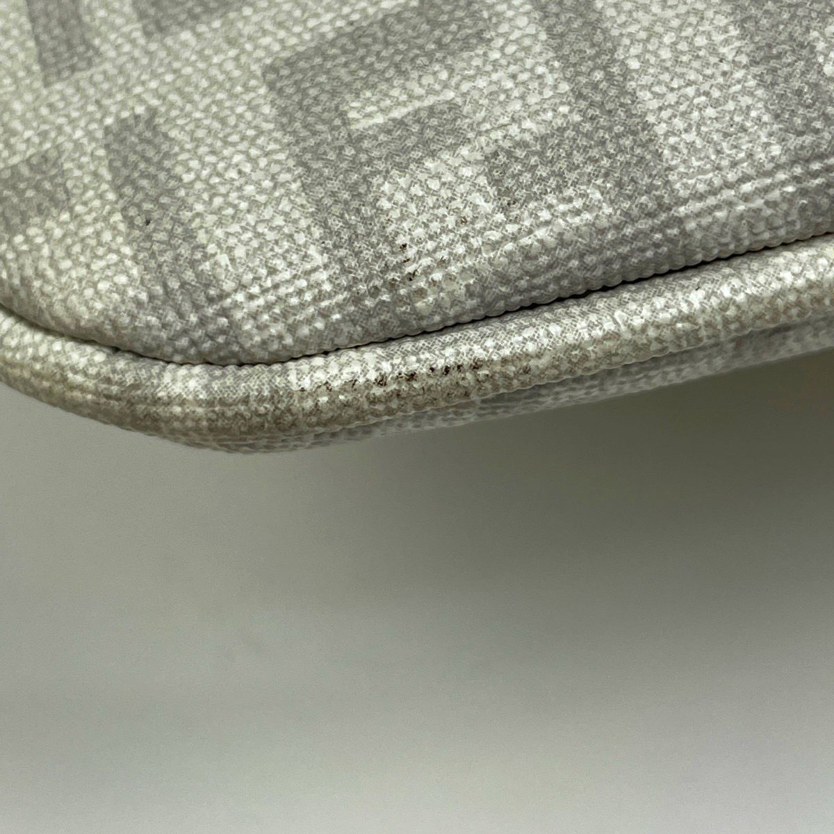 Fendi Zucchino Pattern Chain Shoulder Bag Logo All Over Crossbody White — view 3