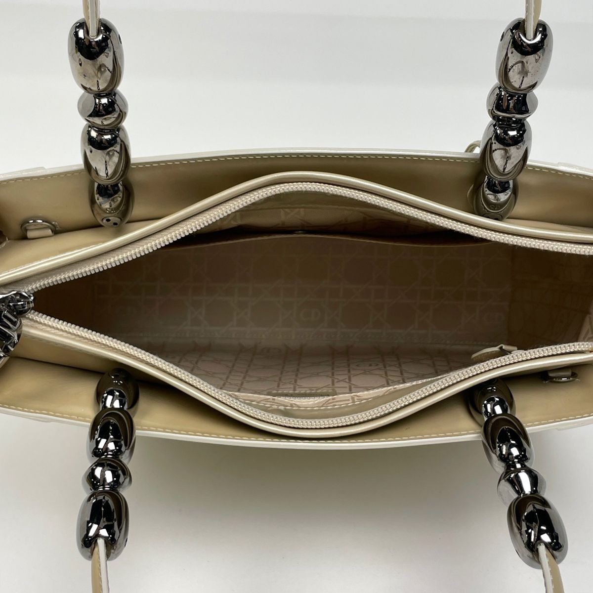 Dior Maris Pearl Handbag 2-Way Enamel Patent Leather Beige — view 8
