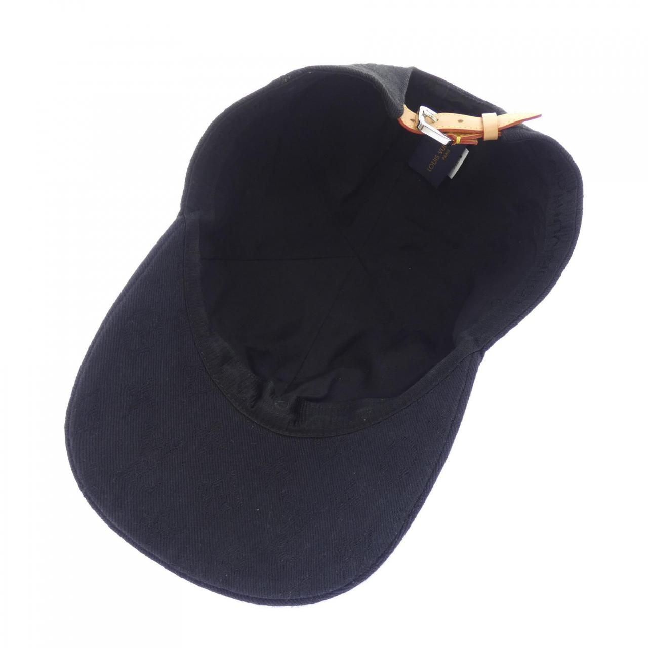 Louis Vuitton Monogram Essential Cap — view 5