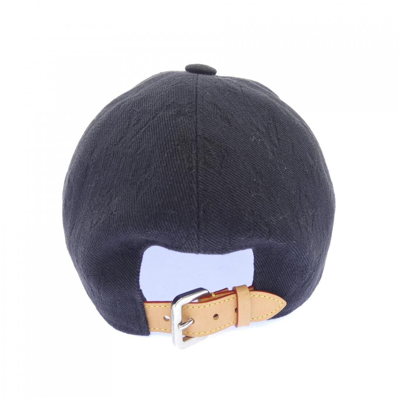 Louis Vuitton Monogram Essential Cap — view 4