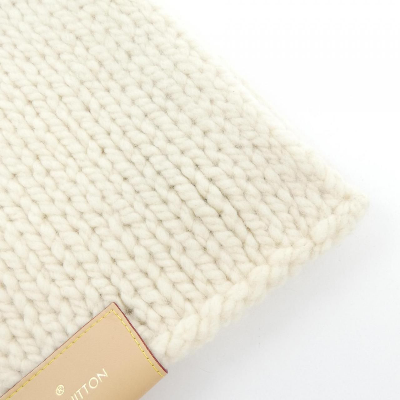 Louis Vuitton Cloud Blanc Scarf — view 2