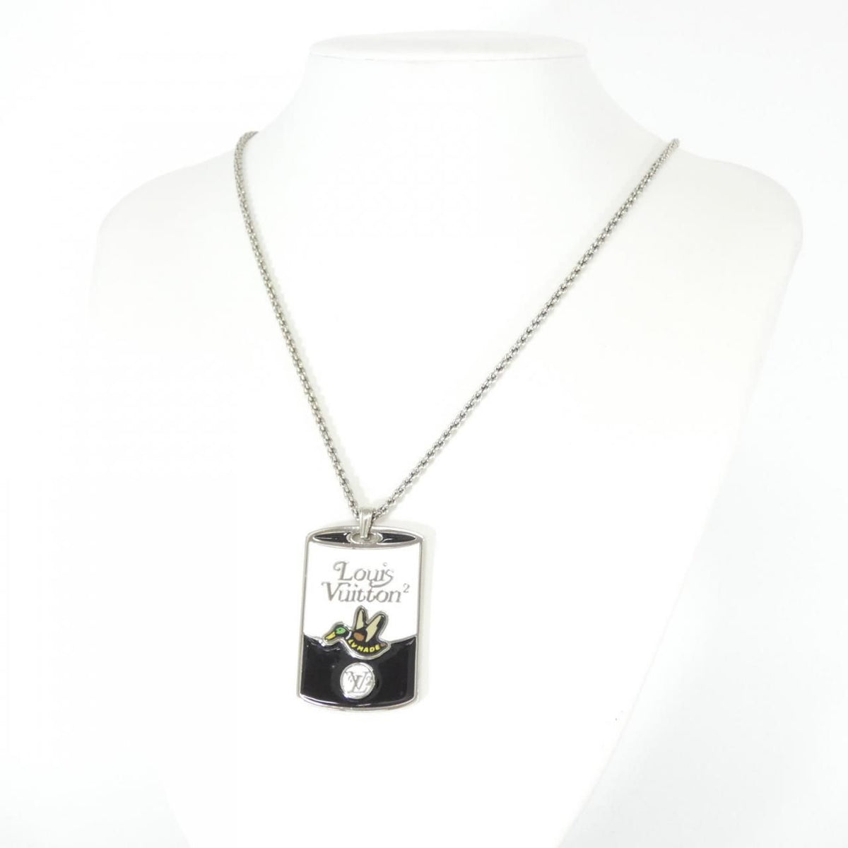 Louis Vuitton Pendant LV Mountain Can Necklace — view 5