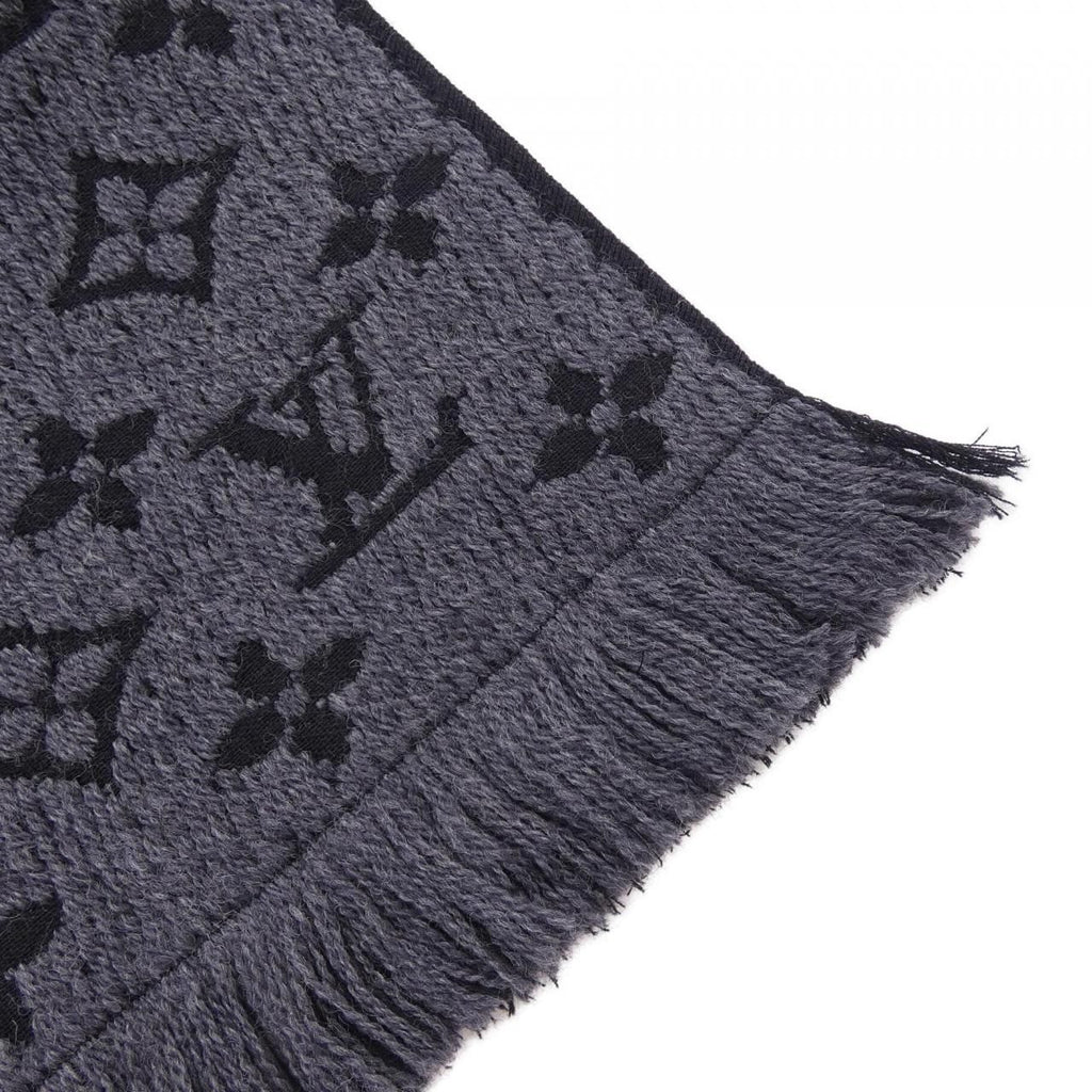 Louis Vuitton Monogram Classic Scarf — view 2