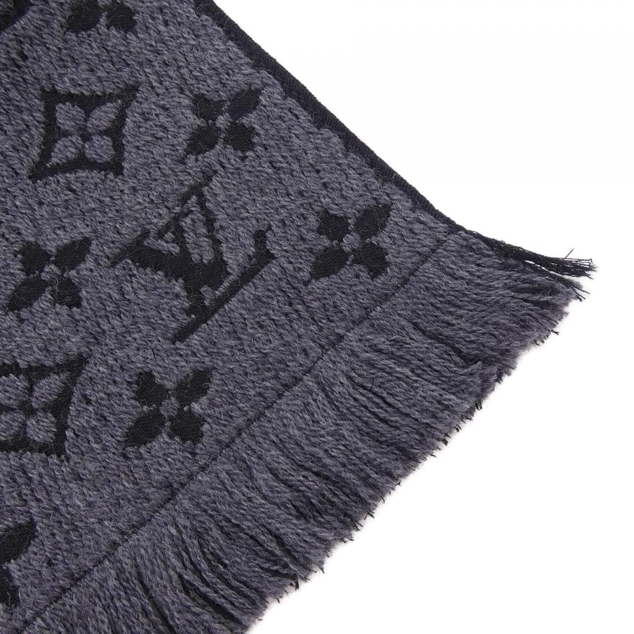 Louis Vuitton Monogram Classic Scarf — view 2