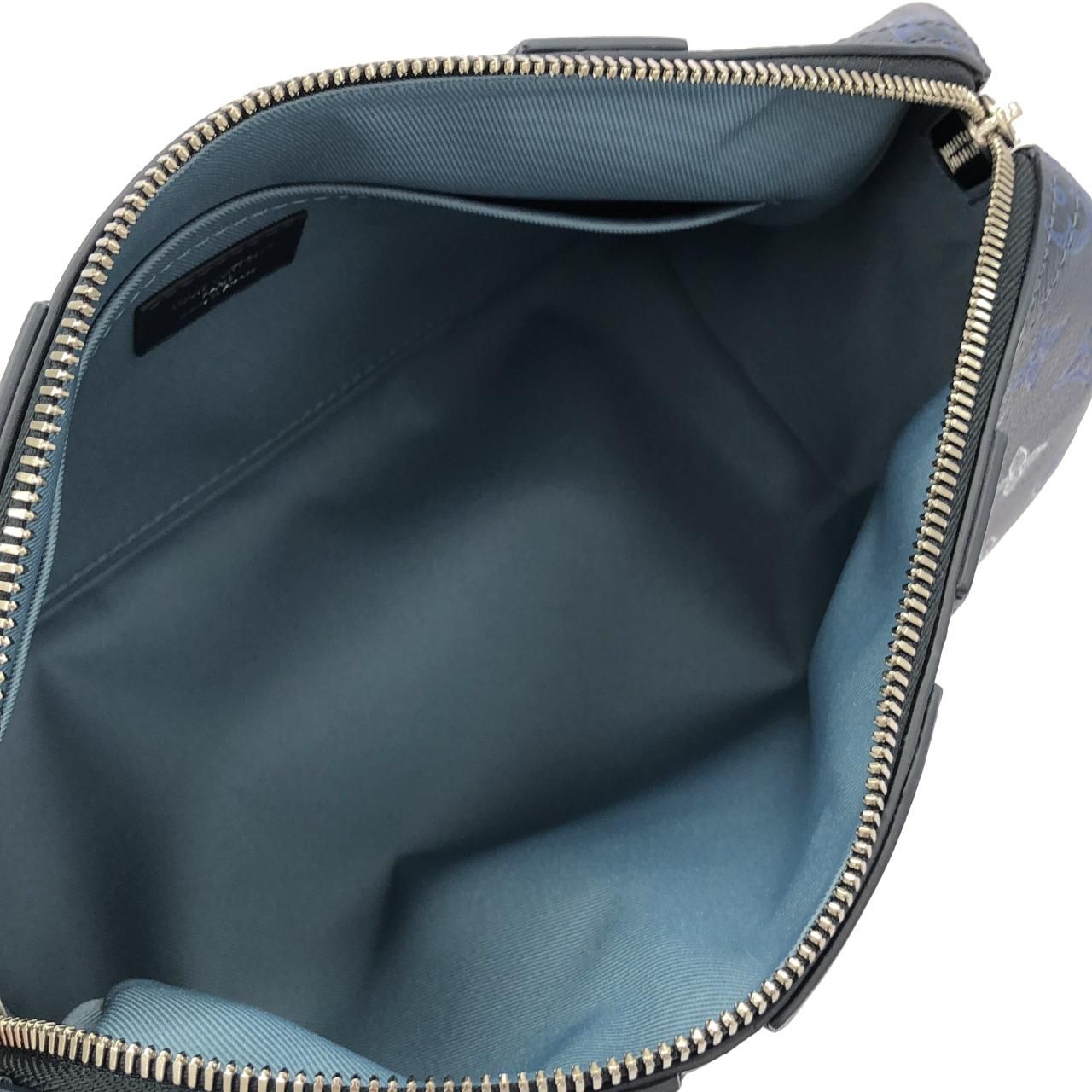 Louis Vuitton Monogram Shadow City Keepall Boston — view 6