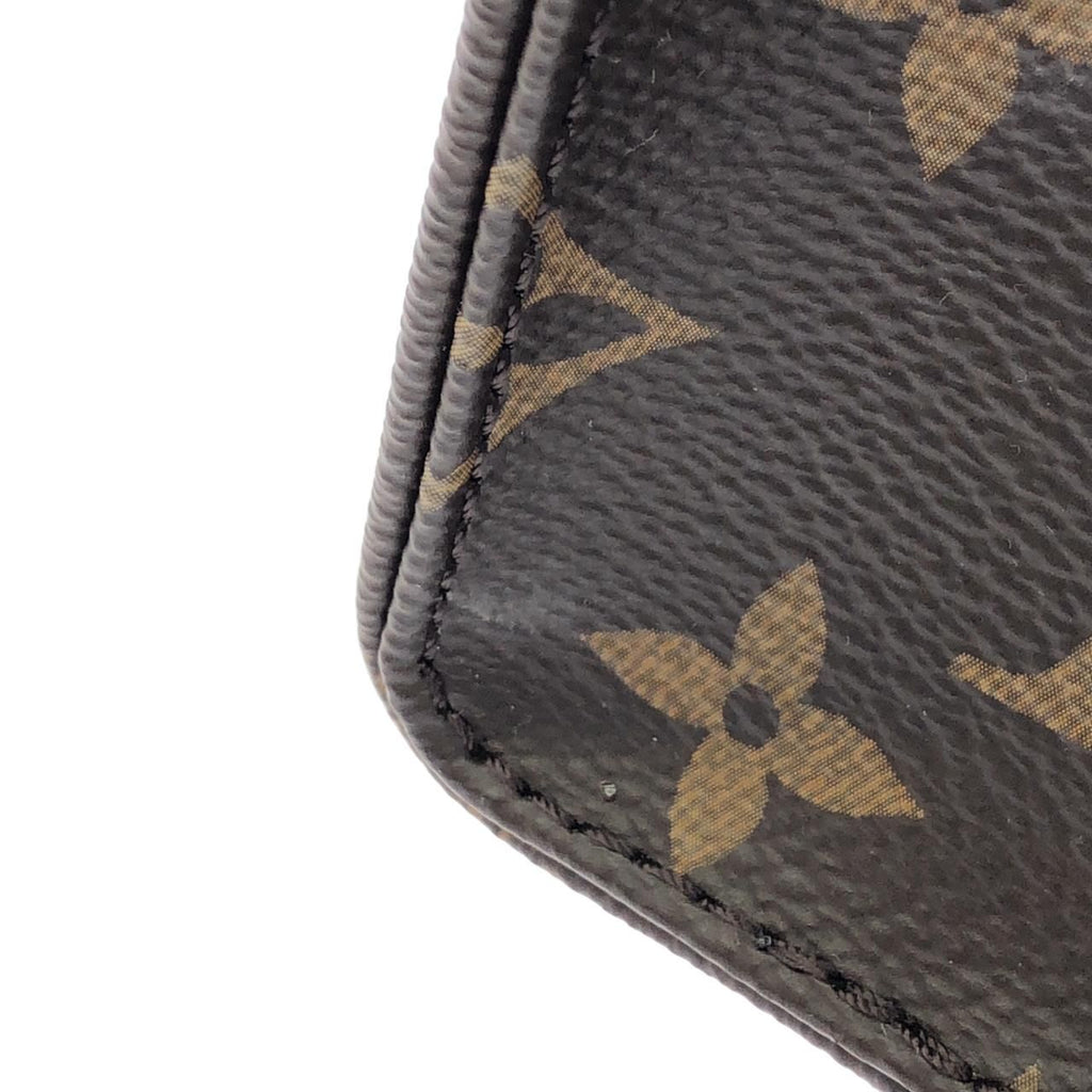 Louis Vuitton Monogram Giant On The Go BB — view 4