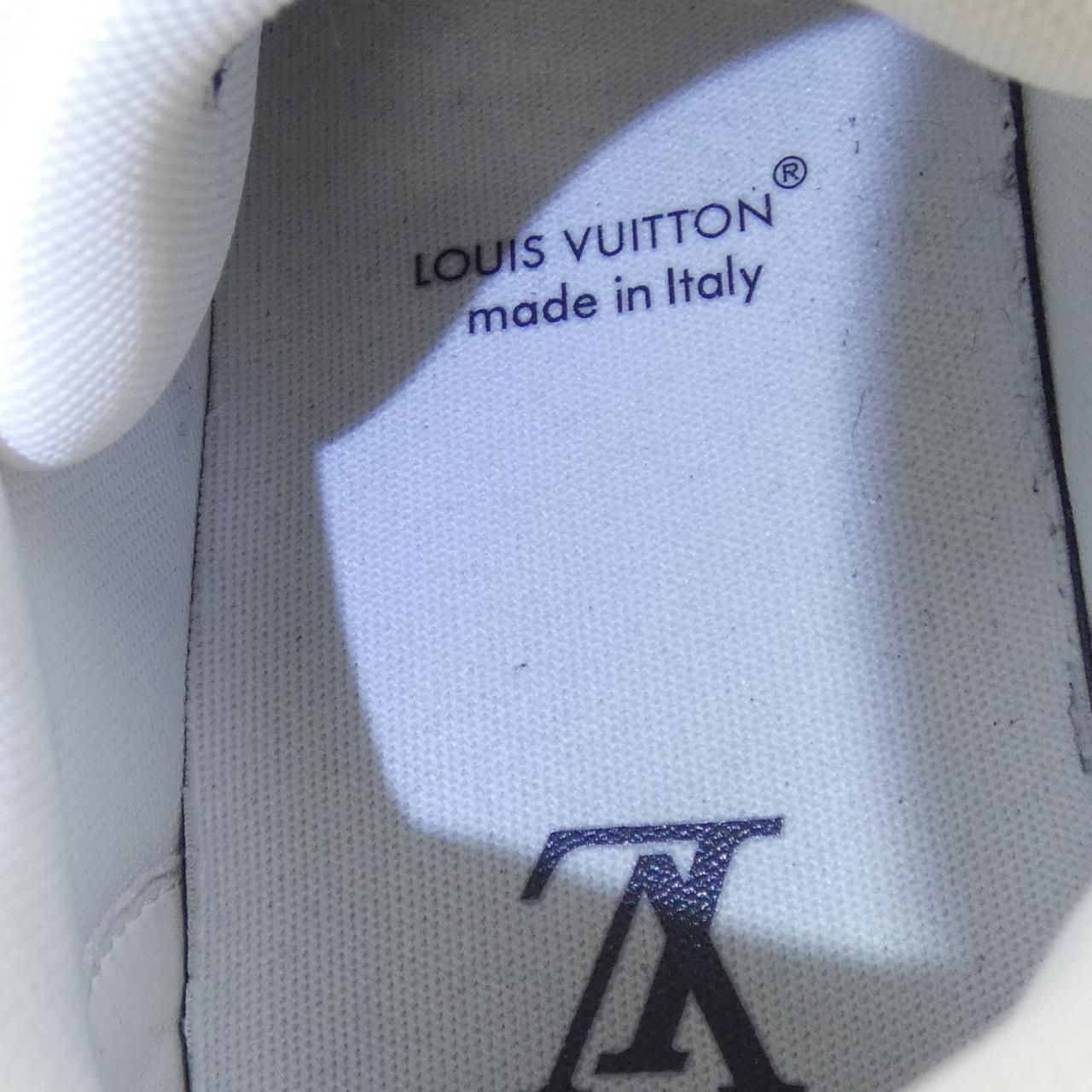Louis Vuitton LV Trainers Sneakers — view 6