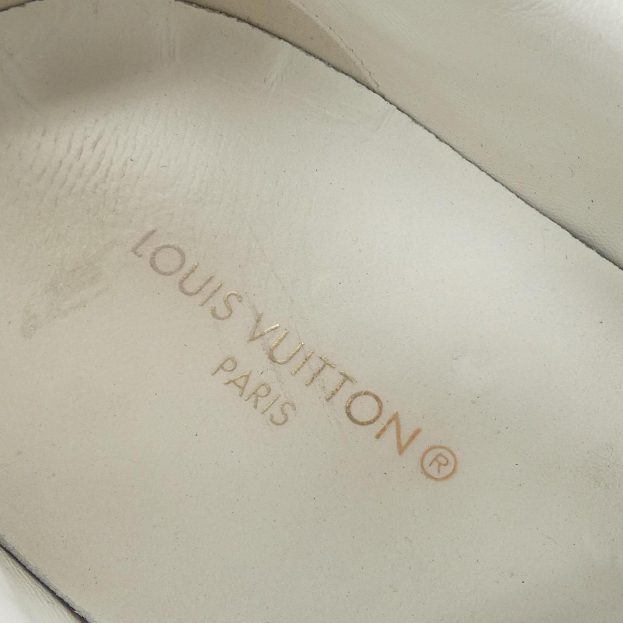 Louis Vuitton Beverly Hills Line Sneakers — view 6