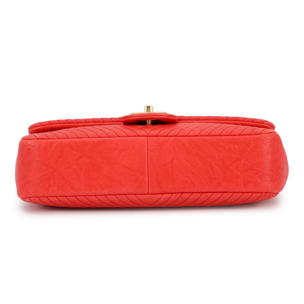 Chanel Chain Shoulder Bag Blanc Stitch CC Logo Leather — view 3