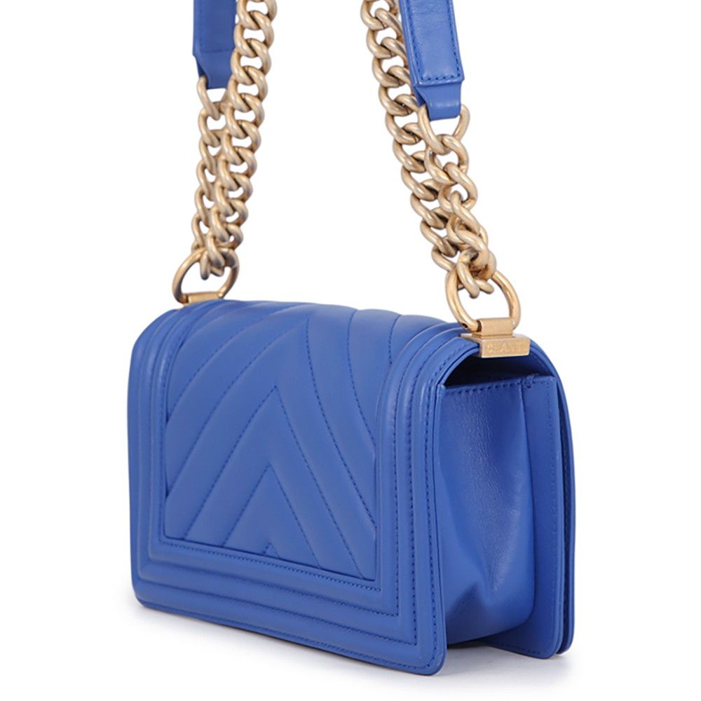 Chanel Chain Shoulder Bag Boy Small Quilted CC Logo — view 2