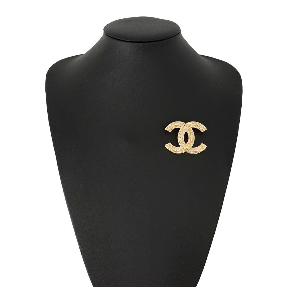 Chanel Brooch CC Logo Metal 26 — view 4