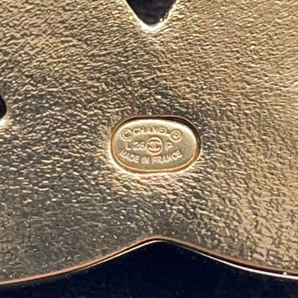 Chanel Brooch CC Logo Metal 26 — view 6