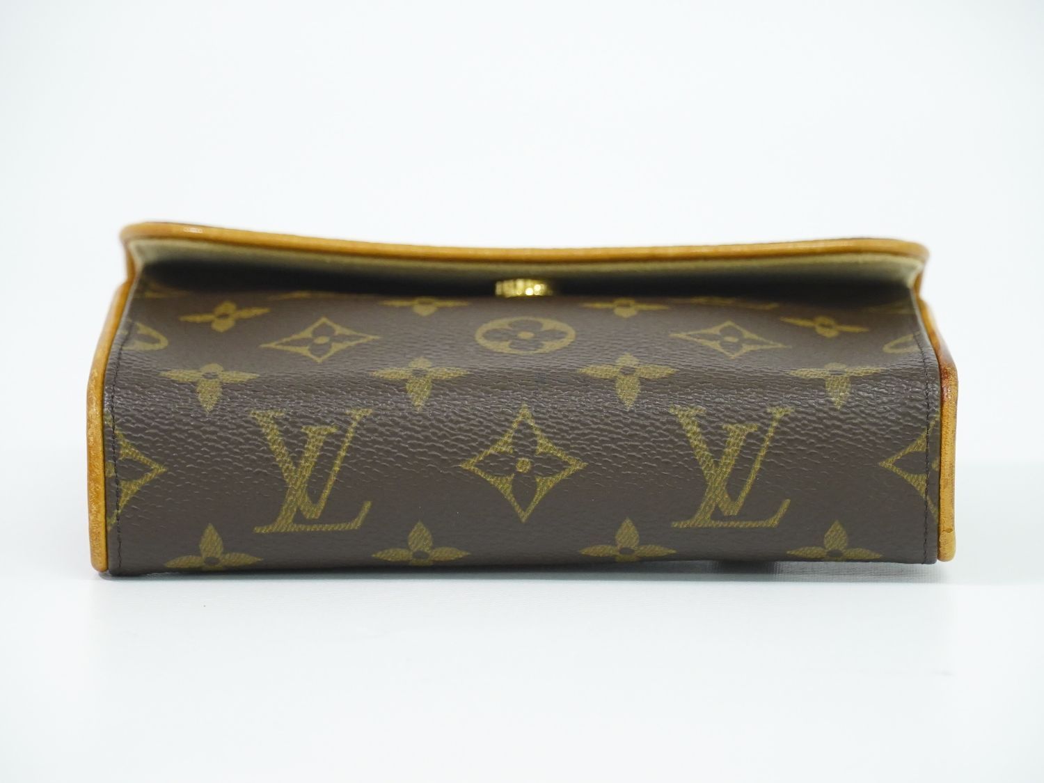 Louis Vuitton LV Pochette Florentine Monogram Pouch Case Brown — view 4