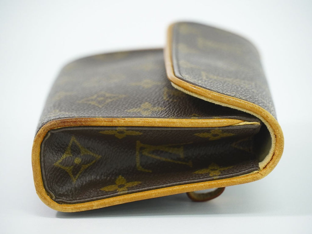 Louis Vuitton LV Pochette Florentine Monogram Pouch Case Brown — view 5