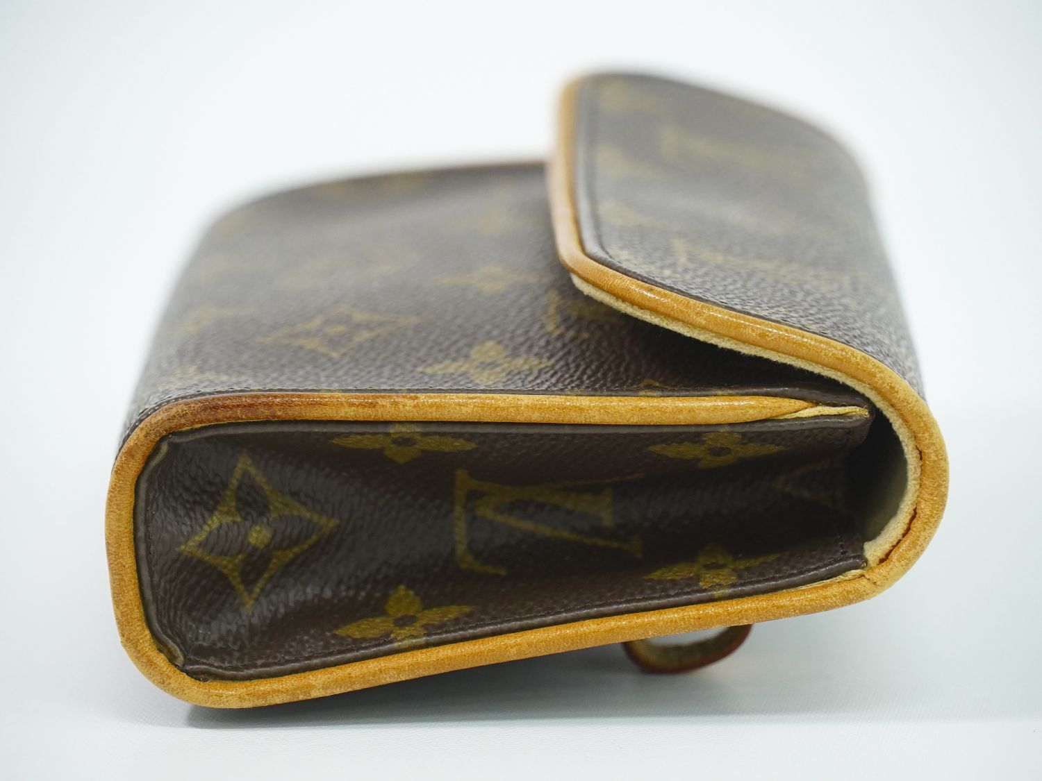 Louis Vuitton LV Pochette Florentine Monogram Pouch Case Brown — view 5