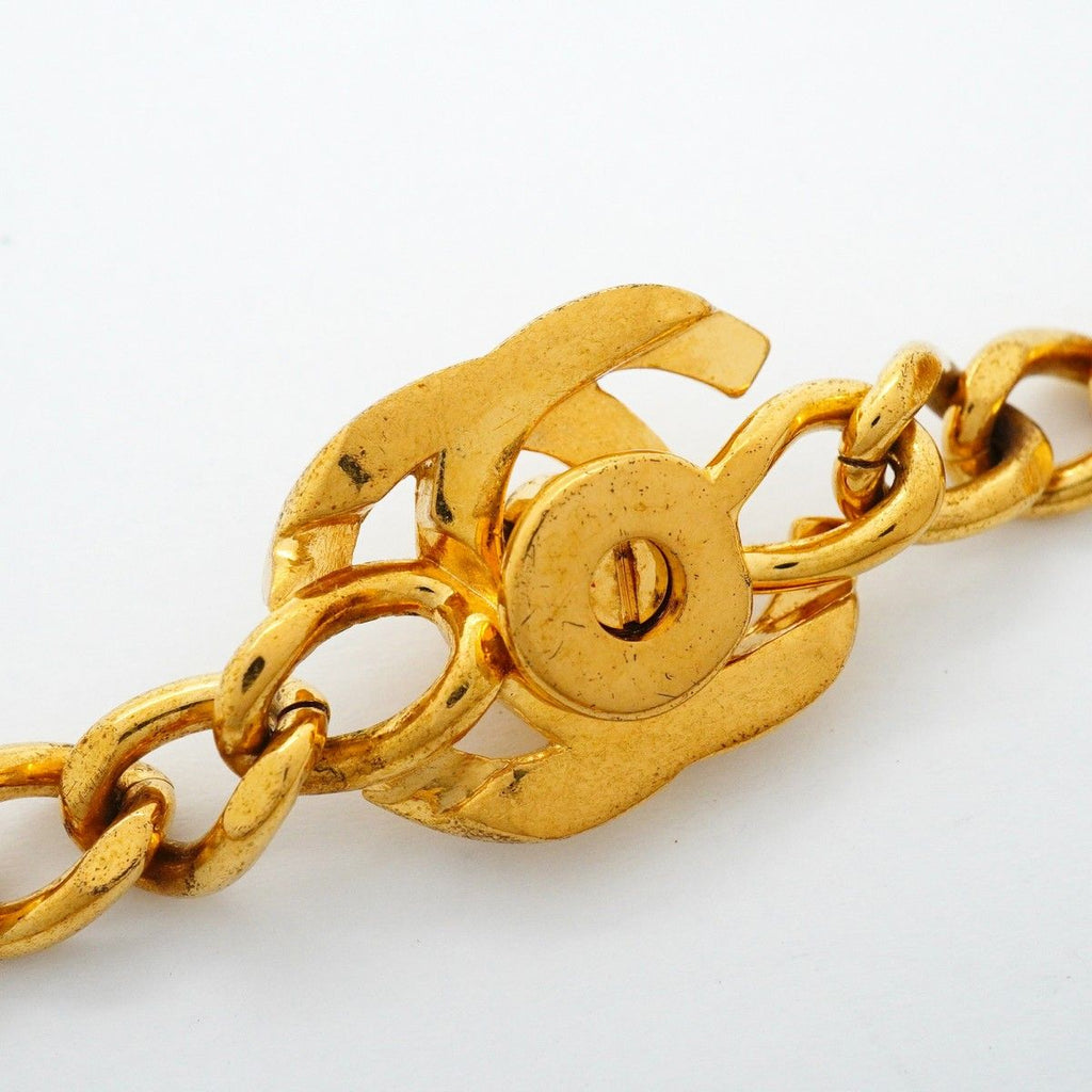 Chanel Necklace Vintage CC Logo Turnlock Gold Plated — view 8