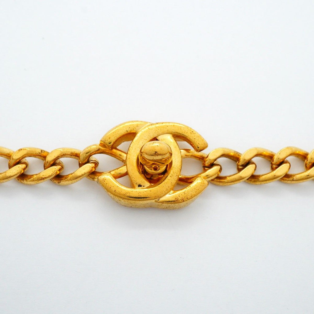 Chanel Necklace Vintage CC Logo Turnlock Gold Plated — view 4