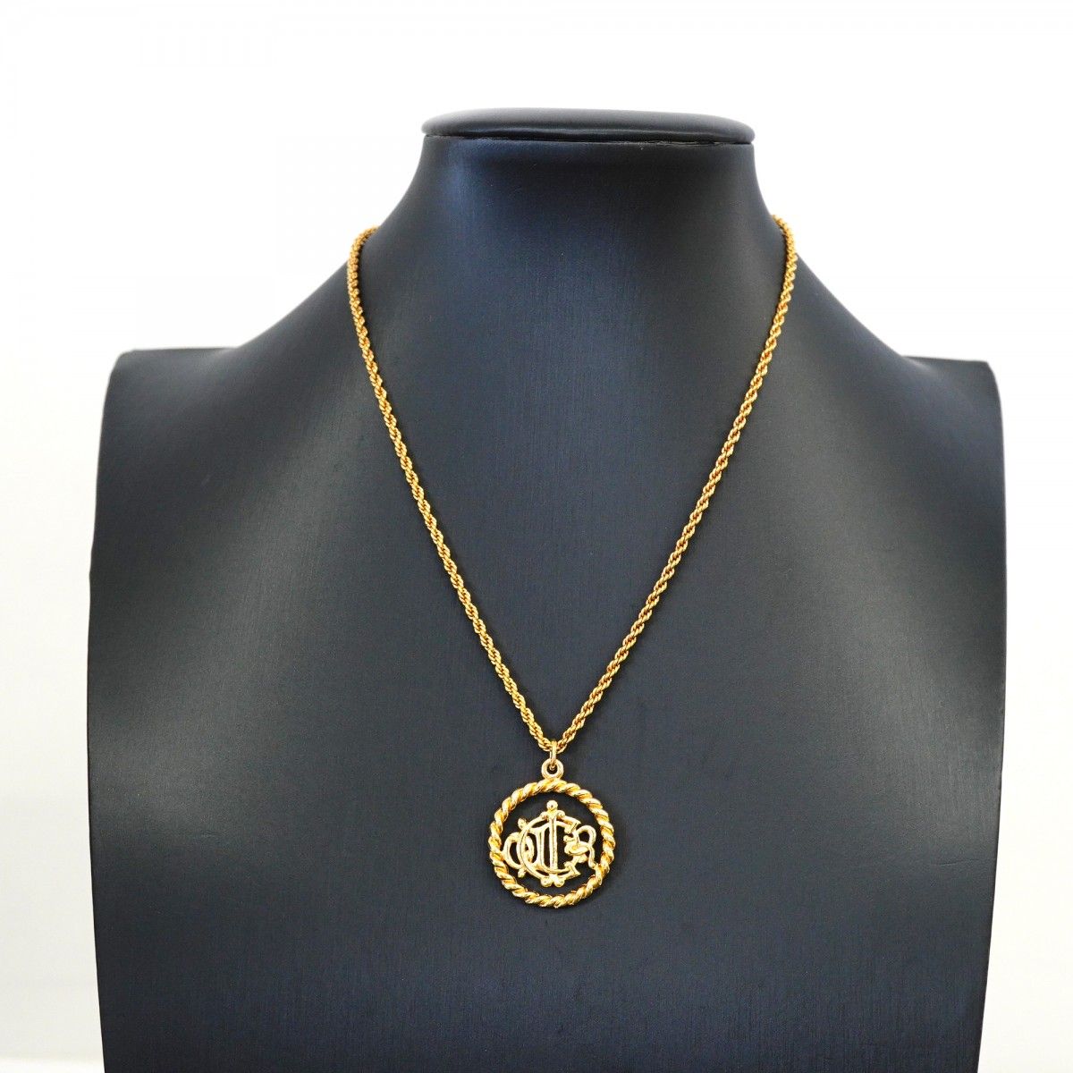 Dior Necklace Emblem Round — view 6