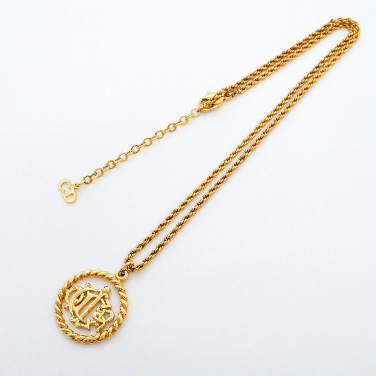 Dior Necklace Emblem Round — view 3
