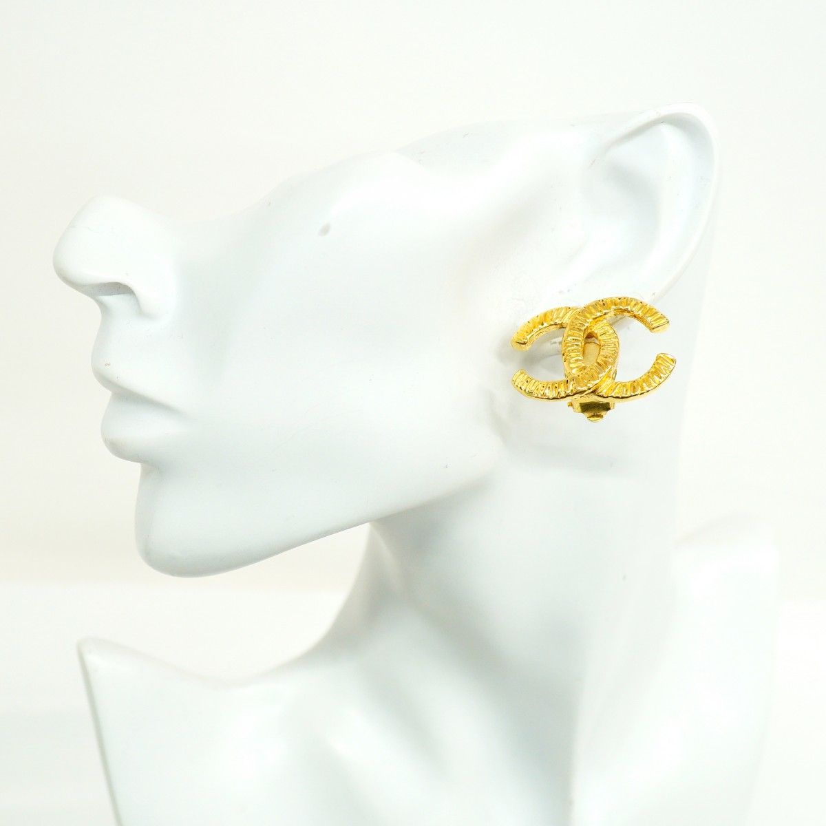 Chanel Earrings Vintage CC Logo Gold Plated — view 5