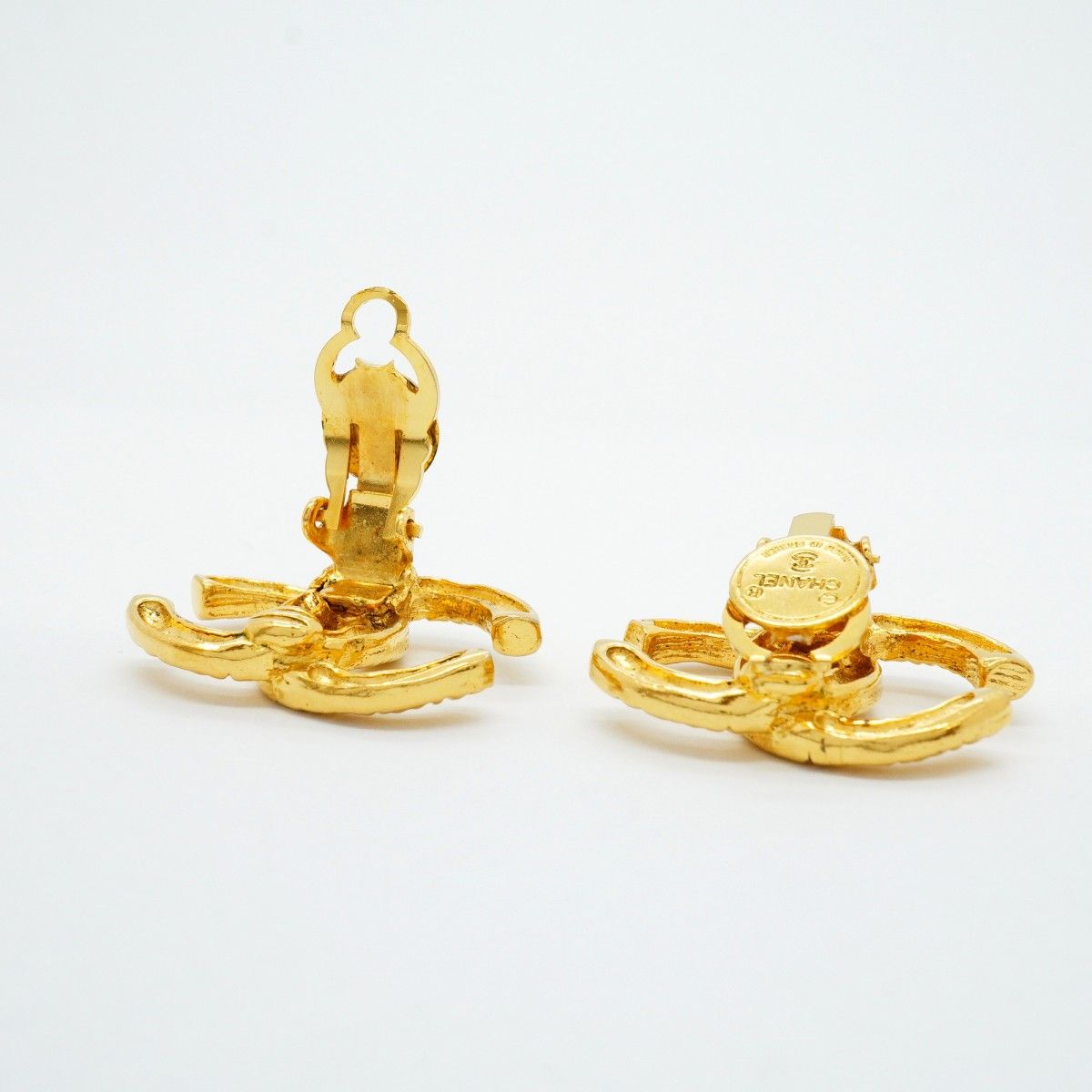 Chanel Earrings Vintage CC Logo Gold Plated — view 3