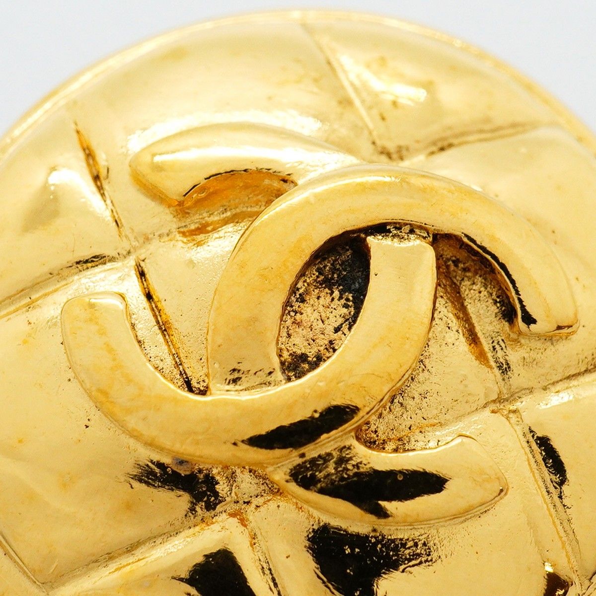 Chanel Earrings Vintage CC Logo Quilted Round — view 6