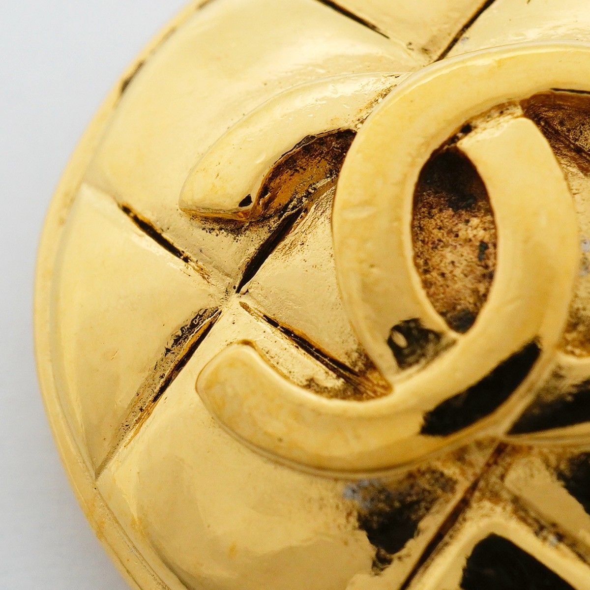 Chanel Earrings Vintage CC Logo Quilted Round — view 7