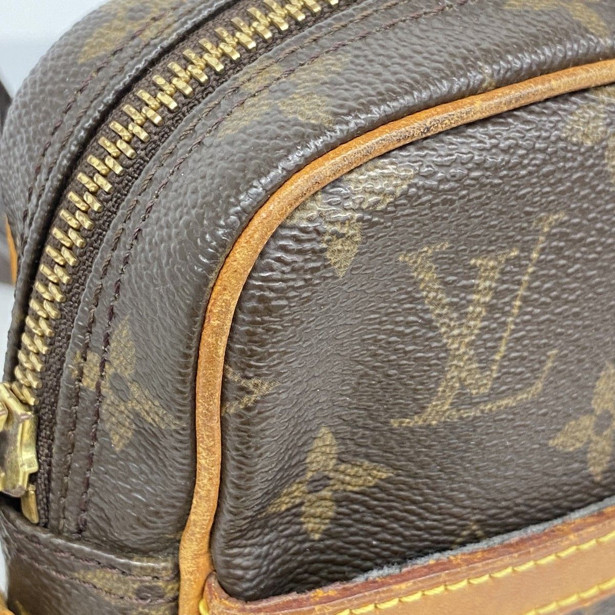 Louis Vuitton Shoulder Bag Monogram Danube Brown — view 6