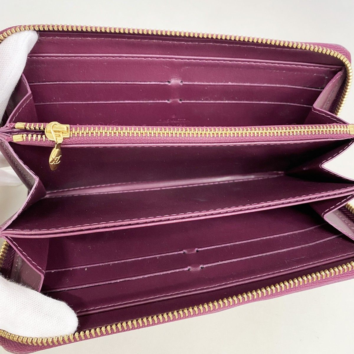 Louis Vuitton Wallet Vernis Zippy Violette — view 3