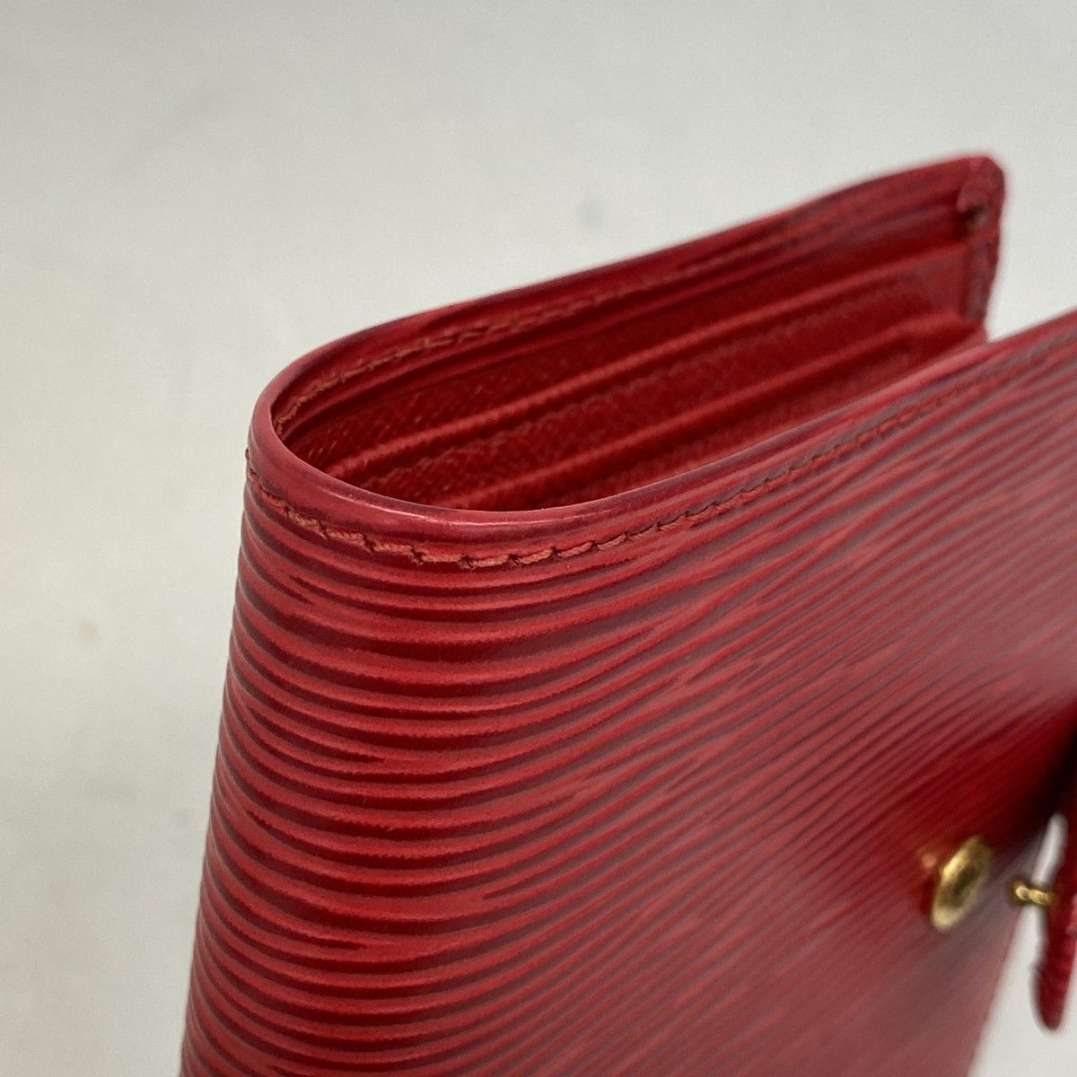 Louis Vuitton Wallet Epi Portobier Compact Castilian — view 6