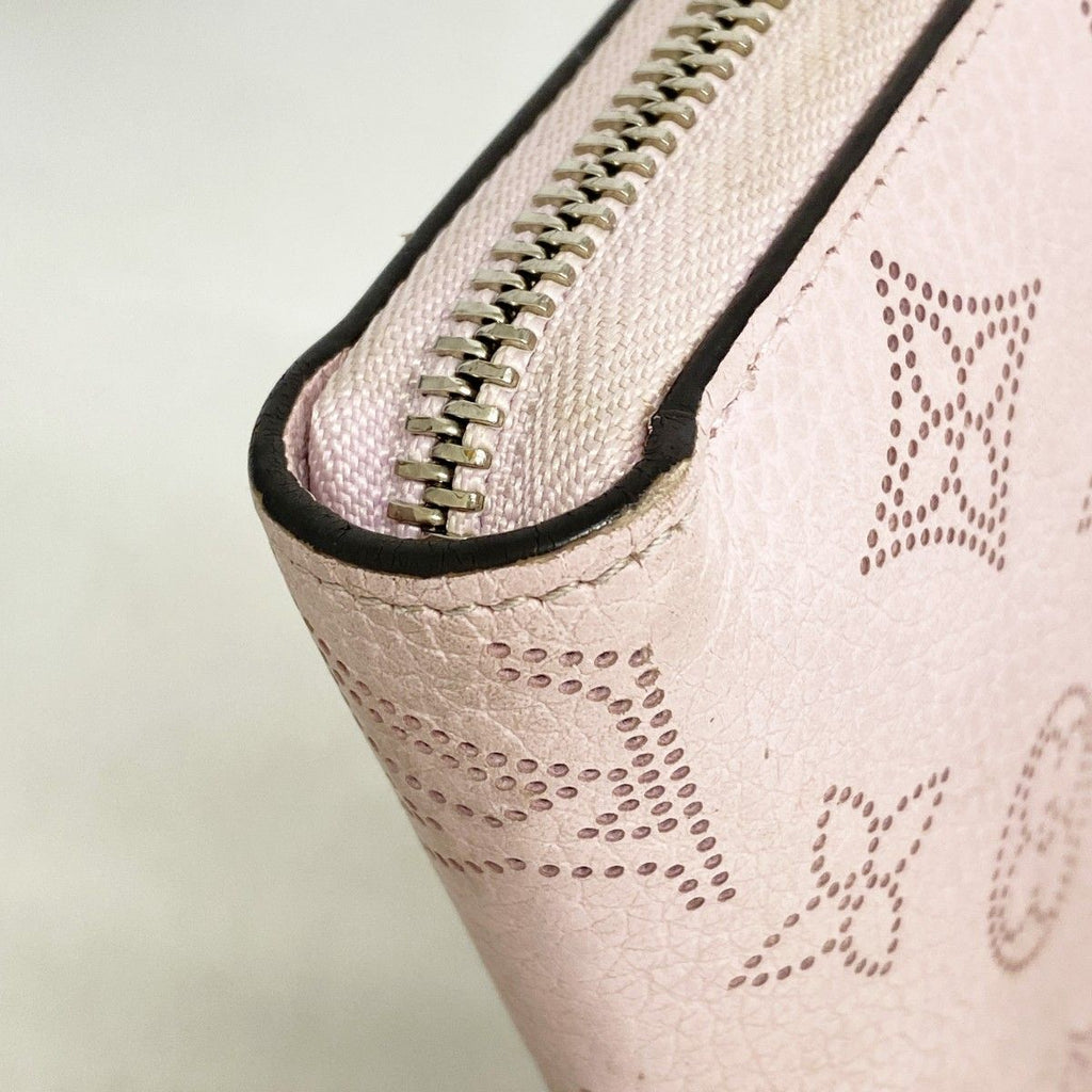Louis Vuitton Wallet Mahina Zippy Magnolia — view 6