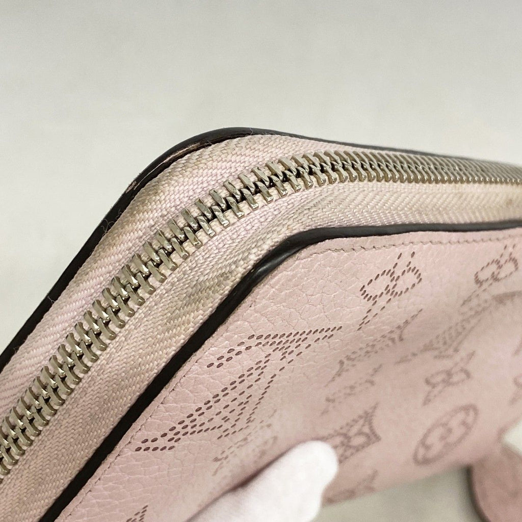 Louis Vuitton Wallet Mahina Zippy Magnolia — view 5