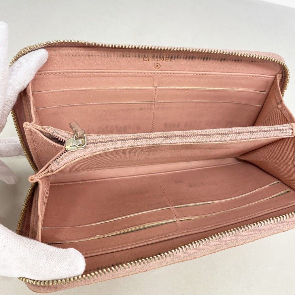 Chanel Wallet Quilted Lambskin Pink Gold — view 3