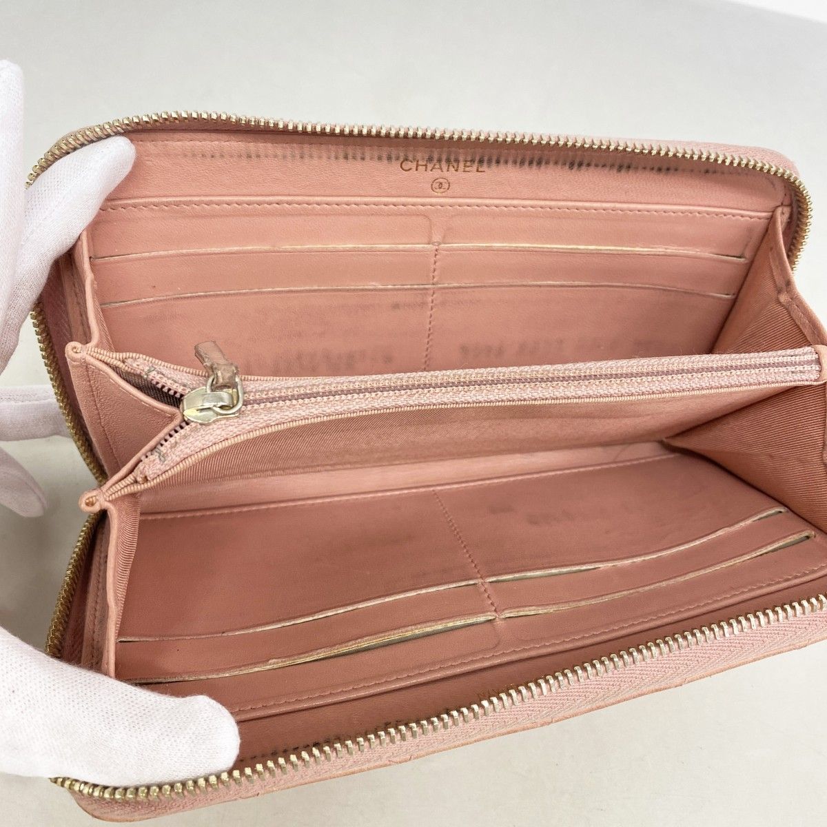 Chanel Wallet Quilted Lambskin Pink Gold — view 3