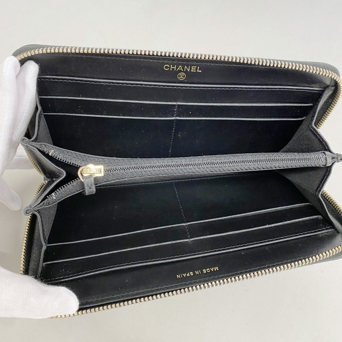 Chanel Wallet CC Filigree Caviar Leather Bordeaux Black Gold — view 3