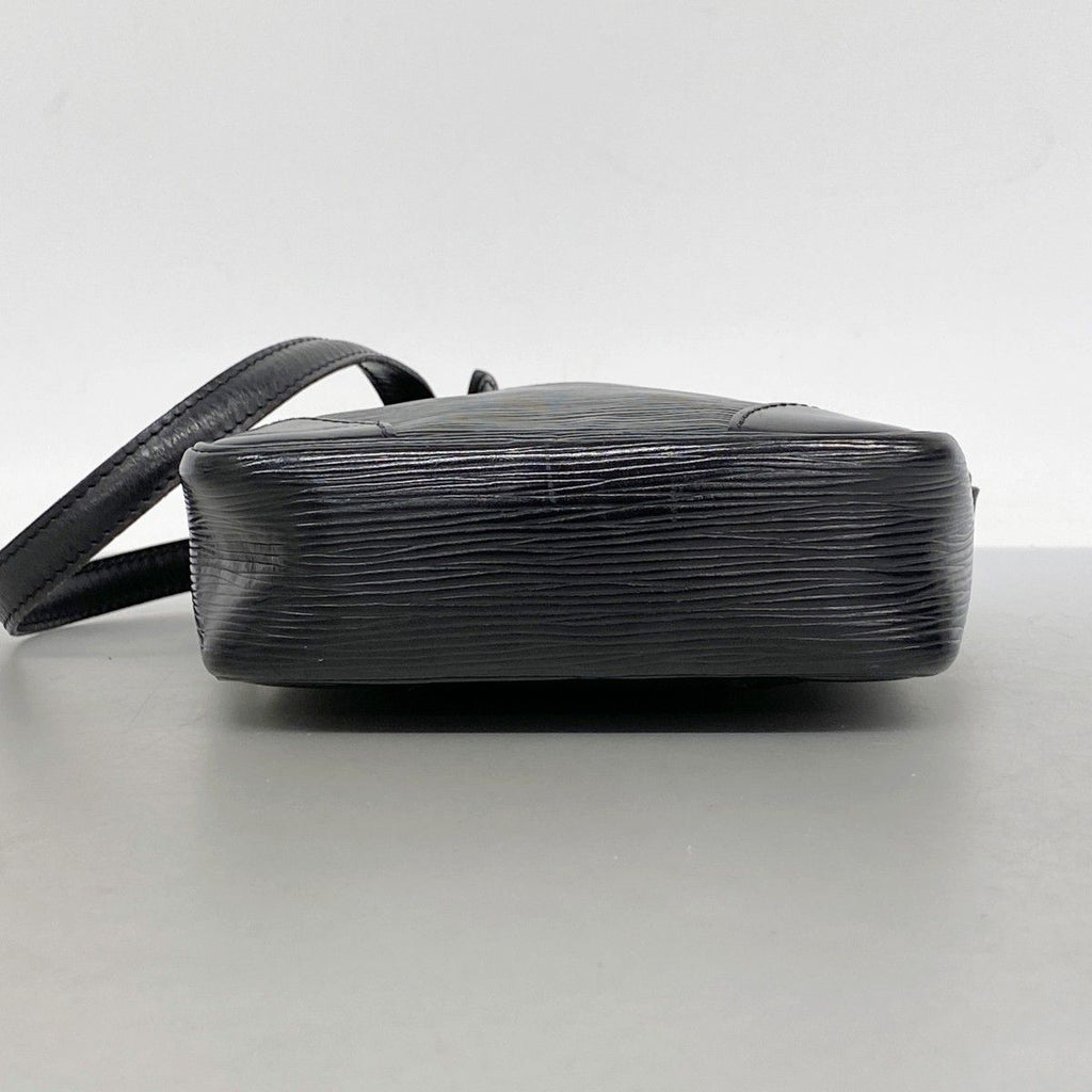 Louis Vuitton Shoulder Bag Epi Danube Noir — view 3