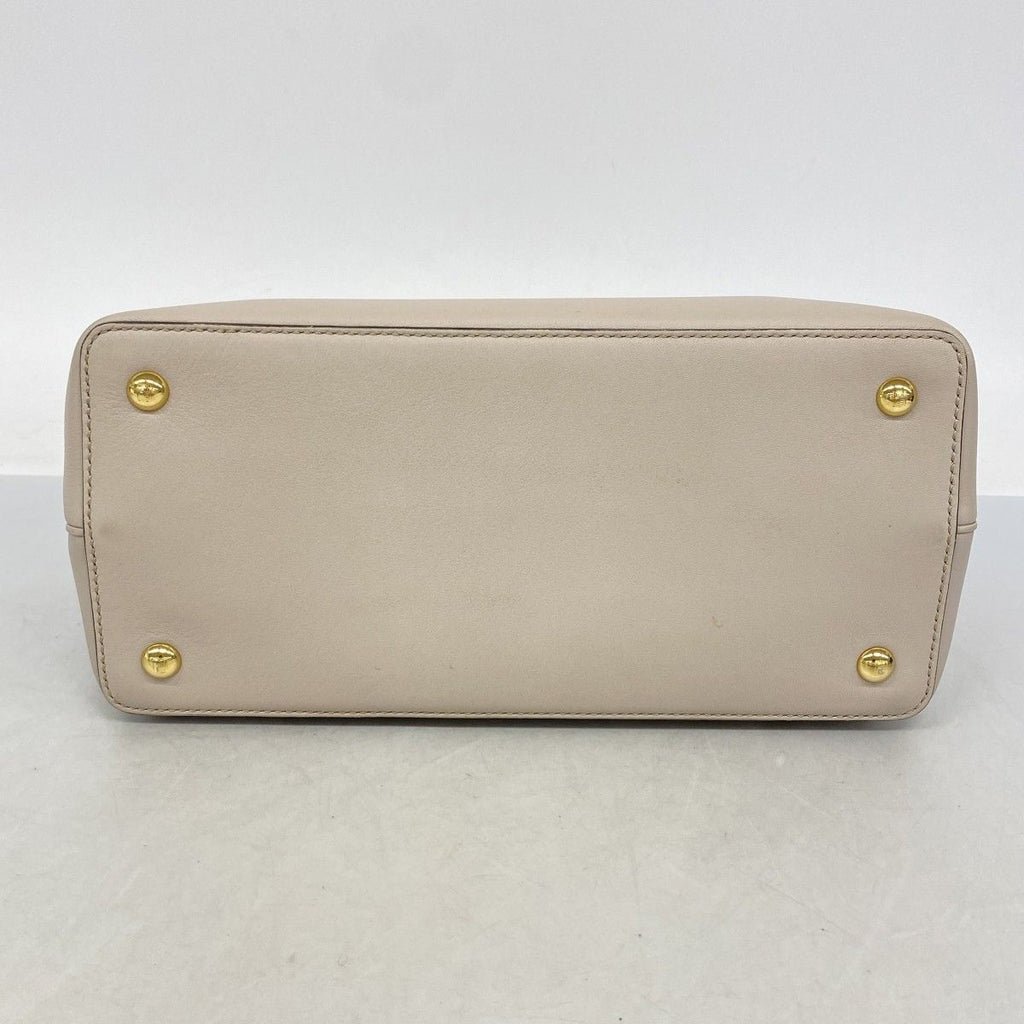 Fendi Handbag Leather Beige Gold — view 3