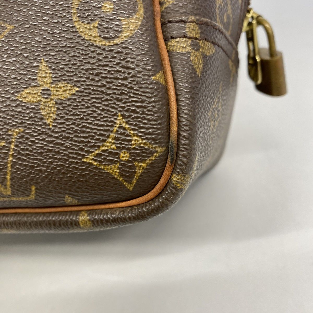 Louis Vuitton Handbag Monogram Deauville Brown — view 9