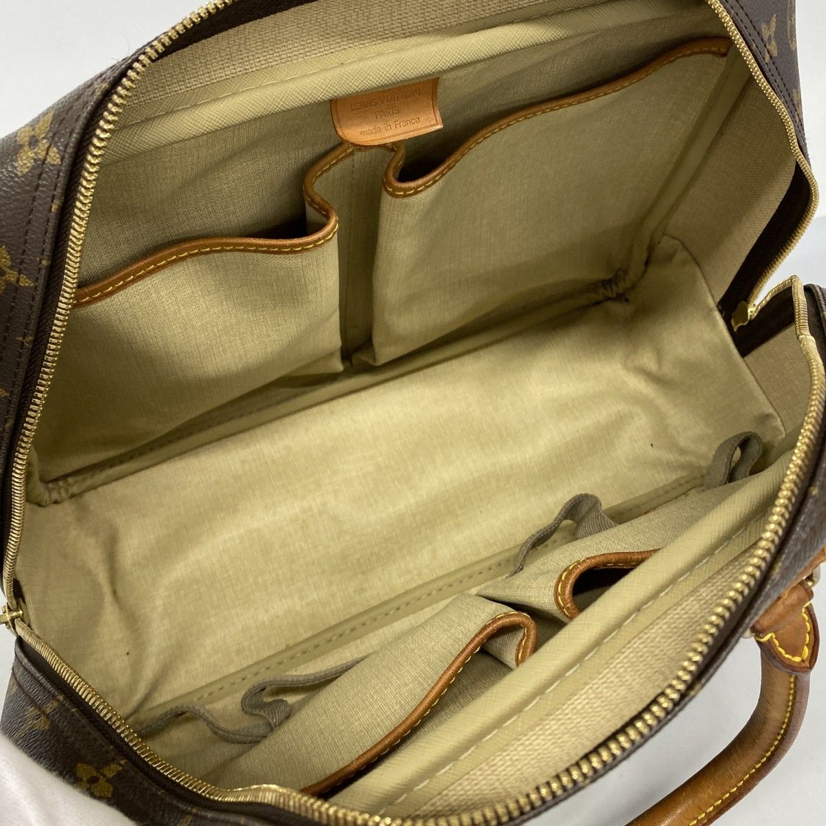 Louis Vuitton Handbag Monogram Deauville Brown — view 4