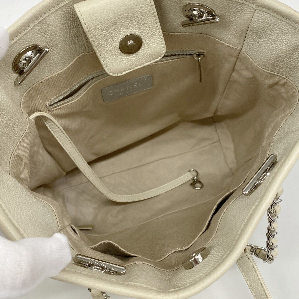 Chanel Chain Tote Deauville Leather Ivory Silver — view 4