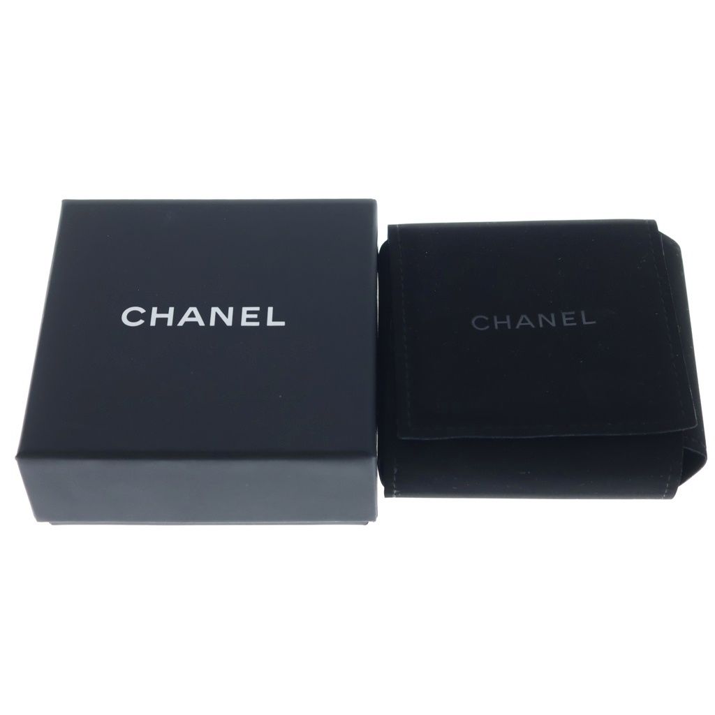 Chanel Logo Pearl Earrings Gold — view 6