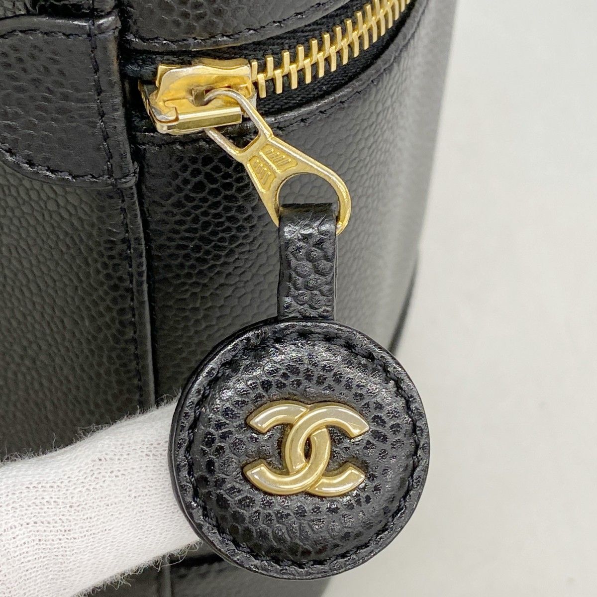 Chanel Vanity Bag Caviar Leather Black Gold — view 7